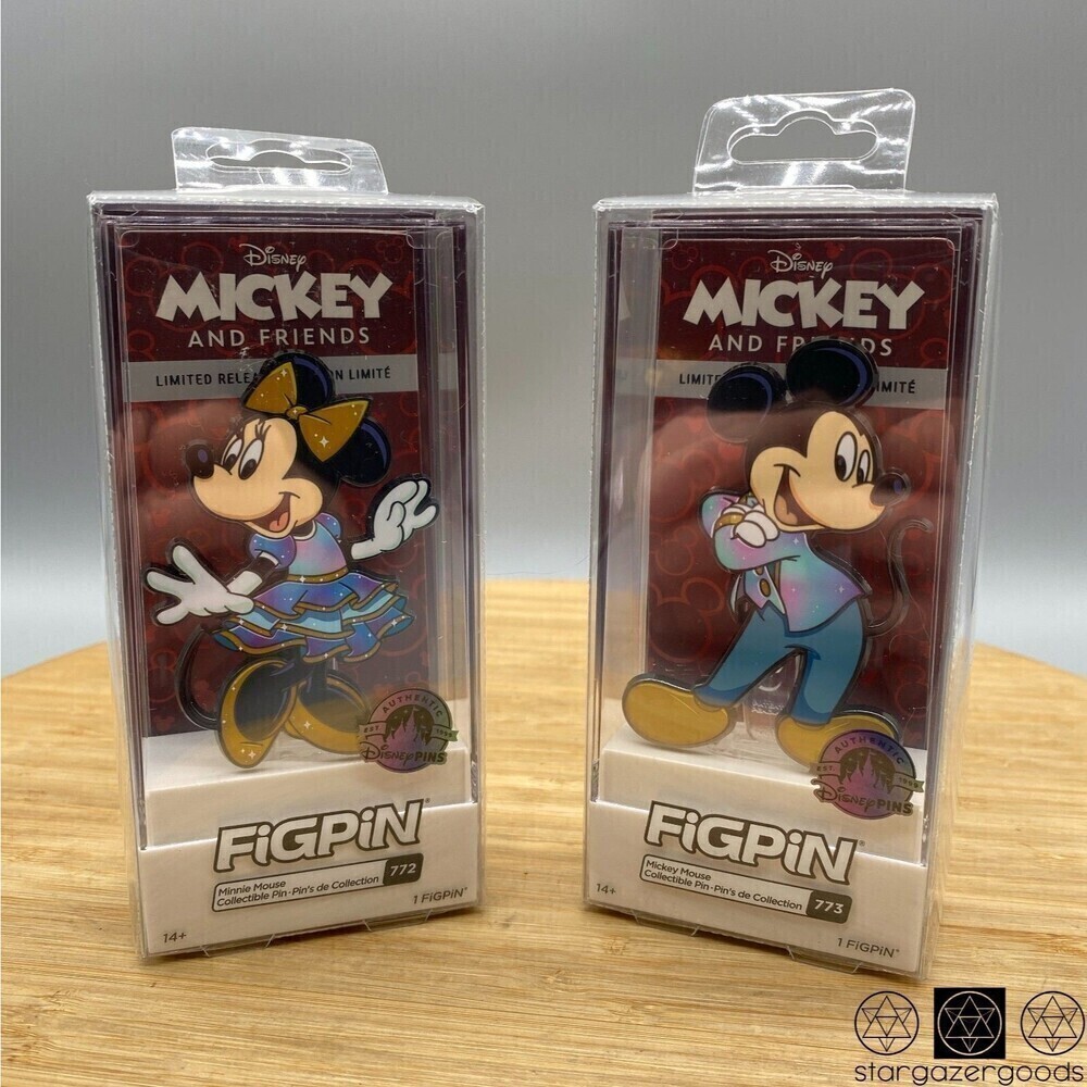 Disney Figpin Set of 2 Mickey & Minnie Mouse Limited Release Pins 772 / 773